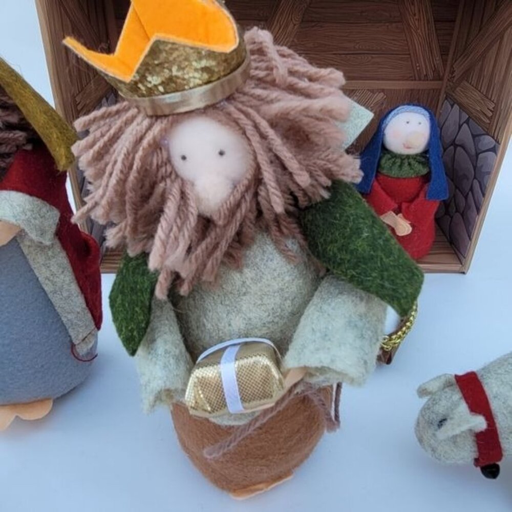 New Felt Nativity Christmas Home Decor Folk Art boutique Mary Joseph Jesus - Picture 6 of 10